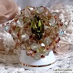 Bague V&eacute;ron&egrave;se avec des facettes, des toupies et une navette en cristal de Swarovski
